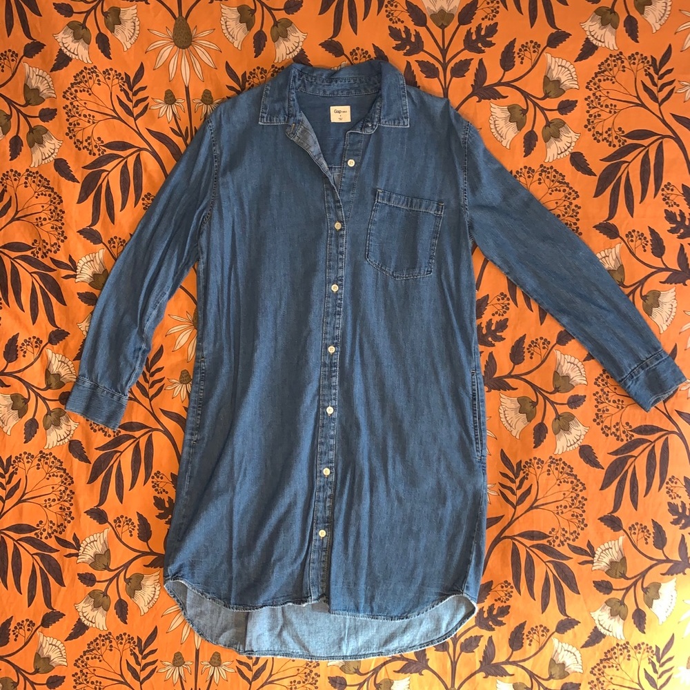 Gap Denim Blue Shirt Dress Size S. HAS POCKETS!!